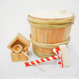 2升(3.6リットル)杉樽【自分で作る本格樽酒、鏡開きセット】※お酒別売です。ミニ木槌1個、ミニ柄杓1個、本格オリジナル桝2個付き 、誕生日の特別なプレゼント、好きなお酒で自作樽酒、開店祝い、結婚祝いに、敬老の日、自分オリジナル樽酒、お正月