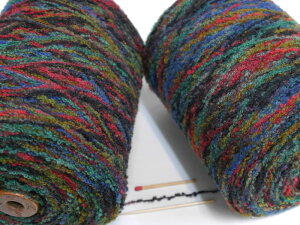 y1^8E[[vJXiu[EOEEnjz@ӂƂ炩[vƃJXii߁j̐F̕ωŐEłЂƂ̍iɁyDAҌEю