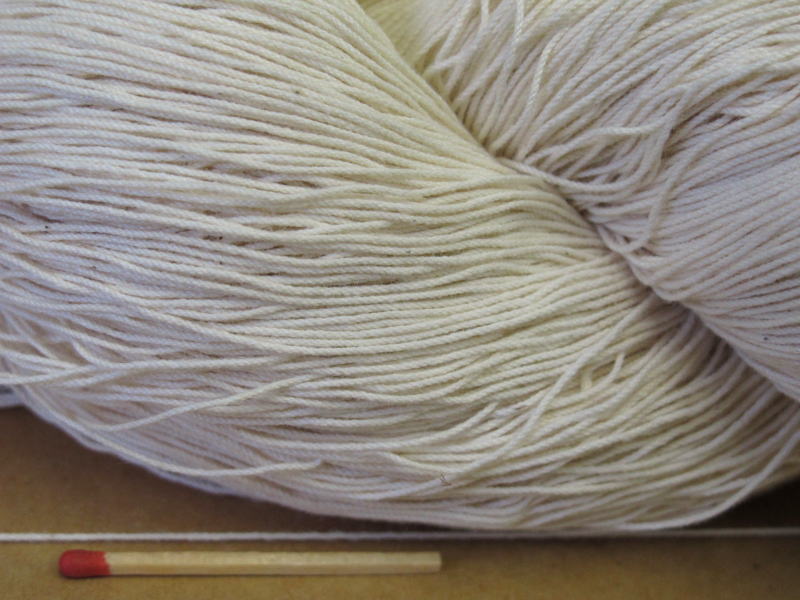 楽天市場】【綿タコ糸２０／６（２号・かせ）】 しっかりした綿糸をお探しの方にオススメ。強撚でさらっとした手ざわりの糸です。 : 糸のきんしょう
