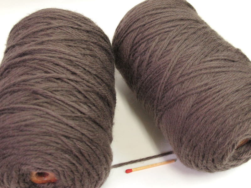編みやすく織りやすい太めのウールです 極太メリノウール モカ どんどん編めてじゃんじゃん織れる 毛糸 手編向き 扱いやすくて質の良い毛糸が全２１色 卸売り 手織向き お得な情報満載