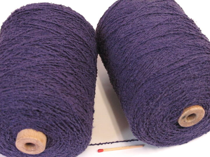 限定品 素朴な風合いの変化糸。手織りの方にも手編みの方にもオススメの絹１００％の糸です。 毛糸
