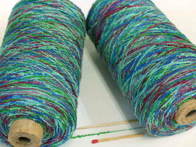 【シルクスラブカスリ（ブルー）】　さりげないオシャレを楽しみたい方にオススメ。作品に上品な変化をもらたしてくれる絹糸です。
