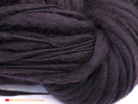 【ジャンボウールスラブ（紫）】　やわらかくてふっかふか♪存在感バツグンの毛糸です！【手織向き、手編向き・毛糸】