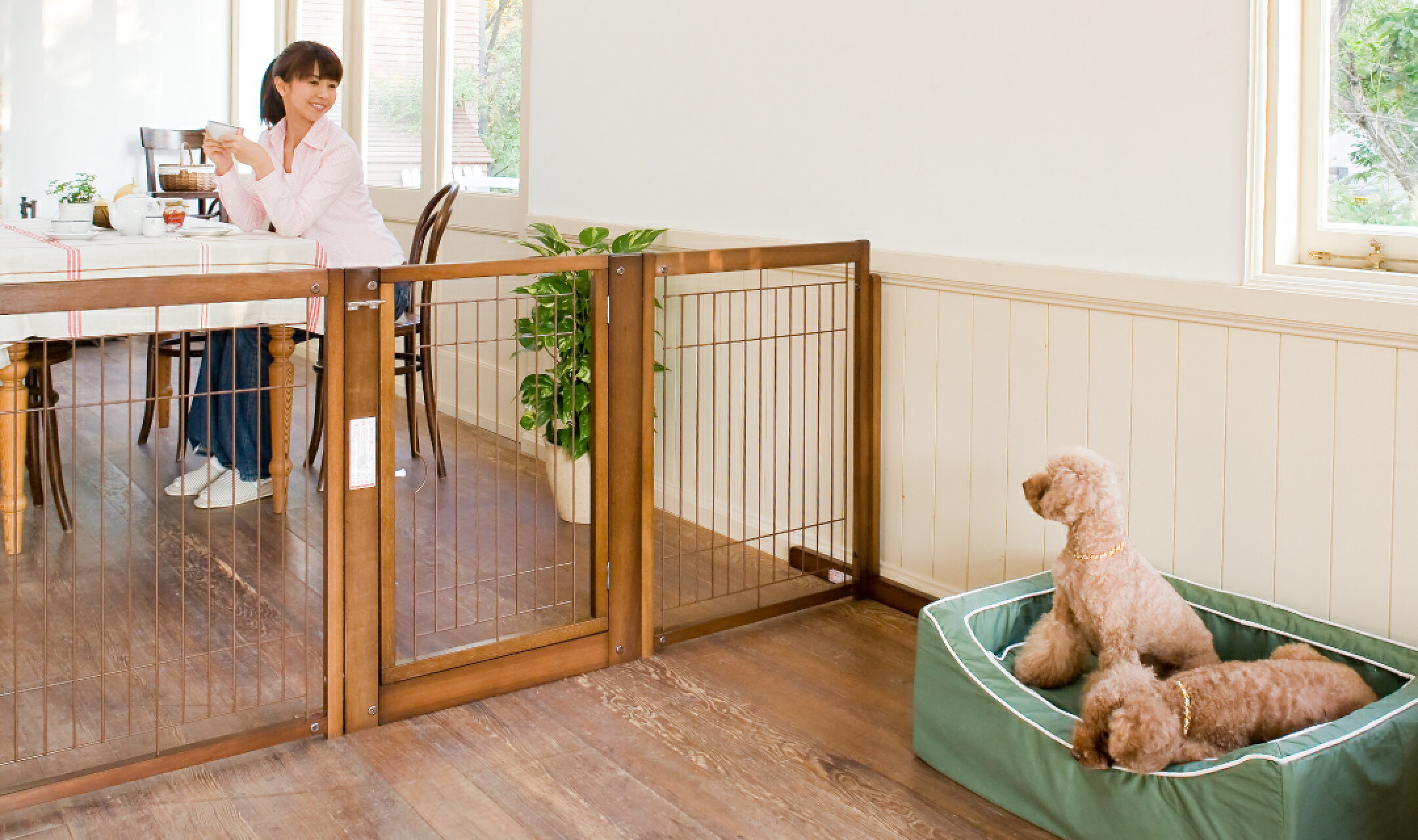 高さ80cm/メッシュ枠(間隔最大4mm)/扉付きゲート