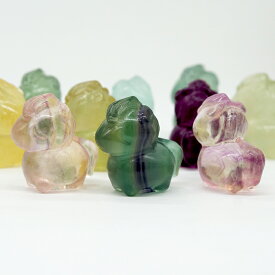 【2026干支】馬 フローライト 彫り物 長さ約1.8cm 風水 開運 お守り 厄除け 午年 正月 新年 ミニ マスコット フィギュア 天然石 置物