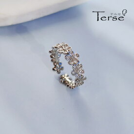 新作Terse　細身のアームに最高級人工ダイヤモンドの花を連ねたレディースリング　フラワーモチーフが大人のかわいい印象をつくるおしゃれなCZダイヤ指輪です　連なったフラワーが女性らしいフォークリング　可愛らしく華やかに魅せてくれます 開け口 オンオフ問わず rs0351a