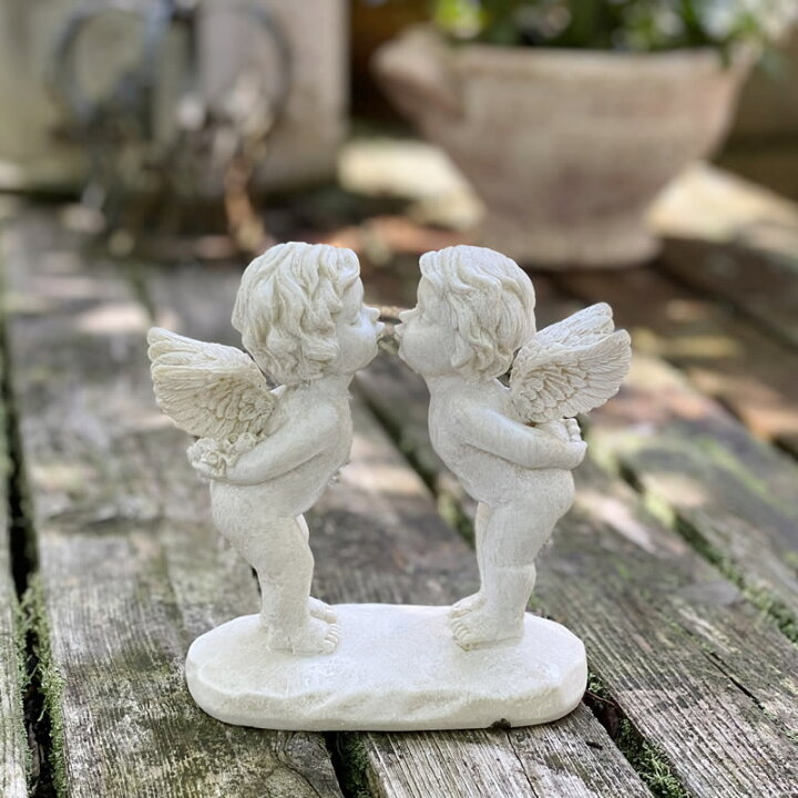 楽天市場 天使雑貨 エンジェル キス 置物 オブジェ あす楽 輸入雑貨 イタリア家具 輸入家具 おしゃれ 雑貨 アンティーク調 ヨーロピアン アンティーク風 インポート ヨーロッパ クラシック 輸入家具 雑貨の専門店 ｅ木楽館