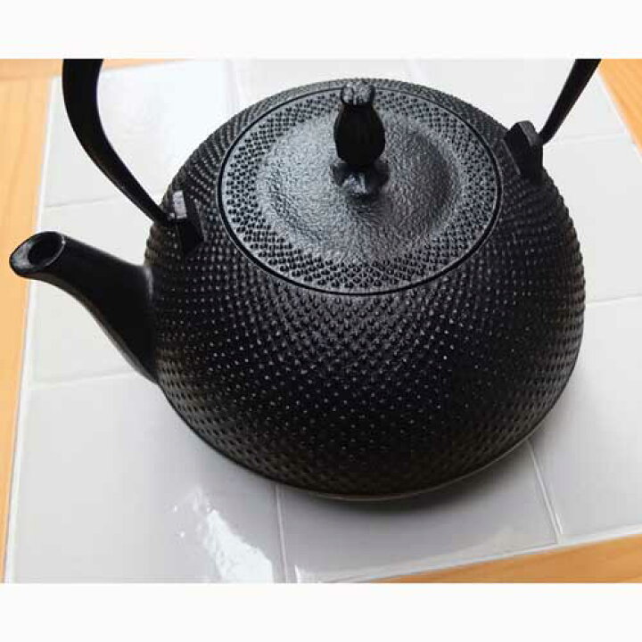 楽天市場】日本が誇る伝統工芸品南部鉄器 南部鉄瓶 なつめ形 アラレ 