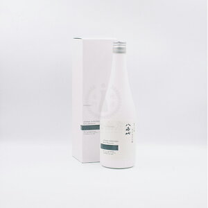 八海山 純米大吟醸酒 雪のなかの酒 720ml(化粧箱入り)【八海醸造】【雪室】【新潟県】【南魚沼市】【限定酒】【日本酒】【地酒】【清酒】