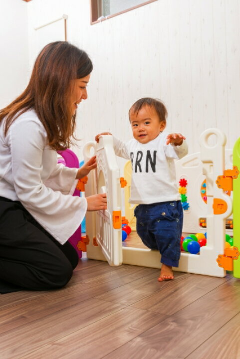 楽天市場 お得な16枚セット 送料無料 Kissbaby ベビーサークル キャッスルランド ベビーゲート ベビーフェンス ペットケージ 北欧 おしゃれ おすすめ 子供部屋 キッズスペース 柵 扉 ドア おもちゃ 赤ちゃん ベビー 子供 レンタル 必要 固定 ベビー用品 キス