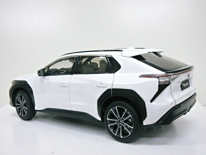 楽天市場】TOYOTA特注 1/18 トヨタ bZ4X (ホワイト) 2022 : KITAGO 