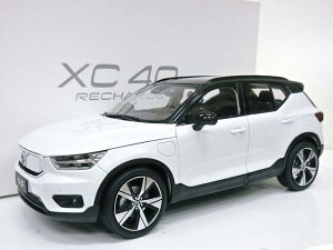 VOLVO���� 1/18 �{���{ XC40 ���`���[�W (�z���C�g) 2023