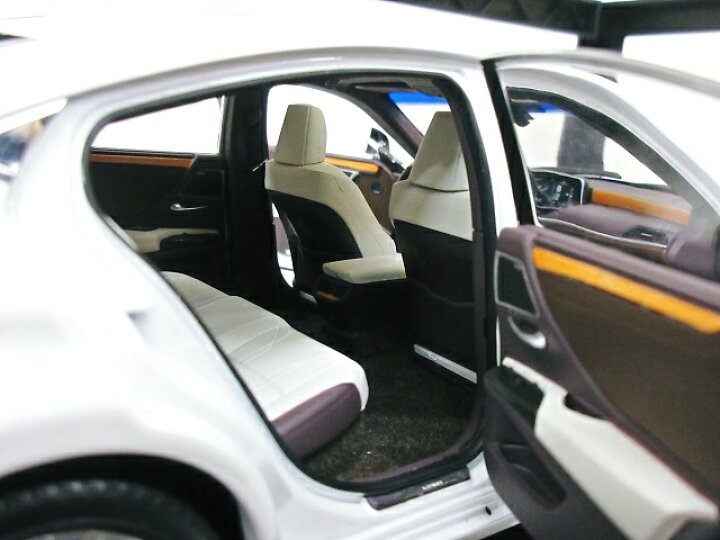 楽天市場】LEXUS特注 1/18 レクサス ES 300h (ソニッククォーツ) 2019 