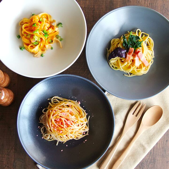楽天市場 洋食器 大皿 ナチュラル キッチン 22cm 深皿 パスタ皿 選べる3色 北欧 おしゃれ 日本製 Yk2 カフェ風 みのさらら