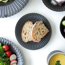 ストーリア 16cmプレート クリスタルブラック コーヒーカップ受皿 取り皿 フルーツ皿 ケーキ皿