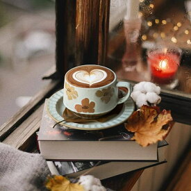 レトロ風 花柄 マグカップ＆プレート 手描き 和風 かわいい 白陶器 コップ カップ マグ ソーサー セット コーヒー 紅茶 レストラン 皿 懐かしい 和食器 ナチュラル デザイン 美しい ペアマグ 北欧 喫茶店 誕生日 プレゼント お祝い 内祝 結婚祝い 出産祝 引越し kiyokyou