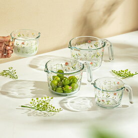 美しい花柄 耐熱メジャーカップ ワイド かわいい 耐熱ガラス 計量カップ 取っ手付き 250ml 500ml 1000ml 目盛り付き キッチンツール お菓子作り 便利グッズ おしゃれ モダン 料理道具 調理器具 レンジ対応 母の日 プレゼント kiyokyou