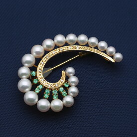 K18 アコヤ本真珠 準花珠 エメラルド付き ブローチ あこやパール 18金イエローゴールド 天然石 大ぶり 大きめ 個性的 ギフト プレゼント 日本製