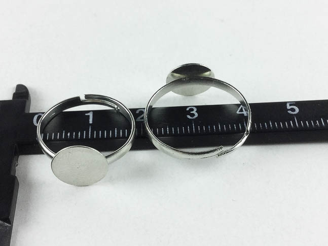 指輪　パーツ　10mm台座付き　シルバー　50個　アクセサリーパーツ　ハンドメイドパーツ　（AP0207）