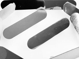 \本日ポイント5倍/【まとめ買いがお得】 ブローチピン 20mm シルバー 40mm横長平台座付 20個 ブローチ 台座 ピンブローチ コサージュ 金具 バッジ 名札 ハンドメイド タグ