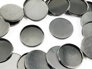 【2点以上まとめ買いで得得】 ミール皿 丸 ガンメタリック 20mm カン無し 20枚 レジン台 まる レジンパーツ セッティング台座 レジン枠 アクセサリーパーツ ハンドメイドパ