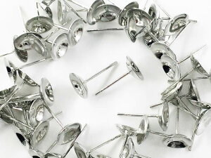 \本日ポイント5倍/【まとめ買いがお得】 ピアスパーツ 丸皿 8mm シルバー 50個 お椀型 セッティング台座 付き ピアス金具 ハンドメイドパーツ アクセサリーパーツ アクセサ