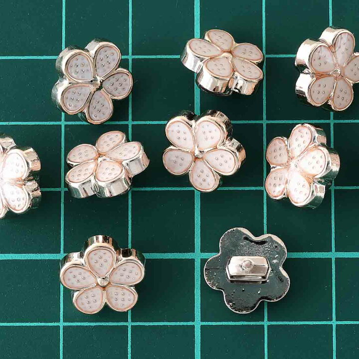 楽天市場 チャームパーツ さくら 花 エポ付き艶キラ 10個 プラ製で軽い ヘアアクセサリー チャーム フラワー ハンドメイドパーツ アクセサリーパーツ Ap1631 Kkfn