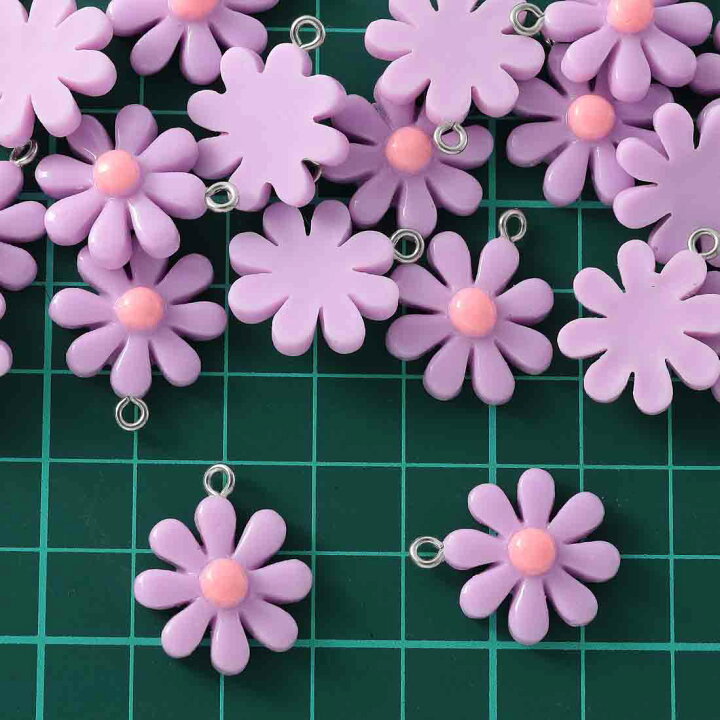 楽天市場 チャーム フラワー カン付き 咲いてる花びら 個 パープル チャームパーツ 花 アクセサリーパーツ Ap1868 Kkfn