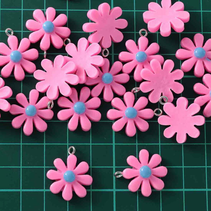 楽天市場 チャーム フラワー カン付 満開花びら艶有り 個 ピンク ハンドメイドパーツ 花 アクセサリーパーツ Ap1871 Kkfn
