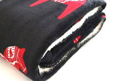 グラナスダーラナホース(ブラック&レッド)フリースブランケット【GRANNAS】ひざ掛けブランケット北欧雑貨☆クロネコDM便不可☆