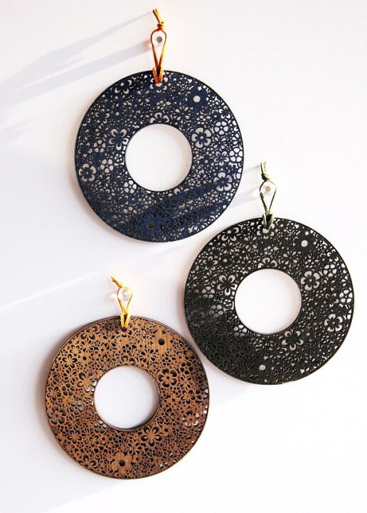 楽天市場 フラワーリース モザイク 鍋敷き なべしき トリベットポットマット 手作り かわいい おしゃれ オリジナル 花瓶敷き 北欧風 日本製 ノッティング ワールド 輸入雑貨店