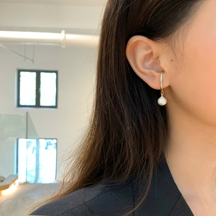 楽天市場】送料無料 イヤーカフ イヤカフ レディース アクセサリー ゴールドカラー 両耳用 フェイクパール ウェアリング アシンメトリー チェーン 揺れる ロング ピアスホール不要 上品 シンプイヤークリップ 挟む 軟骨 穴あけ不要 女性用 かわいい おしゃれ 婦 : dolcissimo 楽天市場】送料無料 イヤーカフ イヤカフ レディース アクセサリー ゴールドカラー 両耳用 フェイクパール ウェアリング アシンメトリー チェーン 揺れる ロング ピアスホール不要 上品 シンプイヤークリップ 挟む 軟骨 穴あけ不要 女性用 かわいい おしゃれ 婦 : dolcissimo