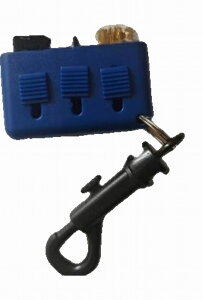 送料無料 ゴルフブラシ クリーナー 3in1 軽量 メンテナンス お手入れ用品 溝掃除 溝削り 清潔 携帯便利 ゴルフクラブ アイアン ゴルフグッズ 3WAY 持ち運び 洗浄 ラウンド ノベルティ ギフト