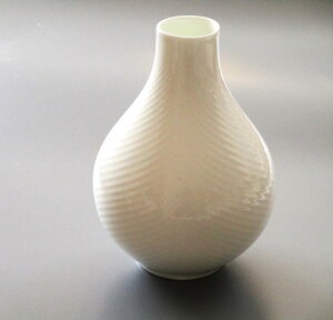 �E�F�b�W�E�b�hWEDGWOOD �z���C�g�t�H���A WHITE FOLIA�@VASE�x�[�X 23cm�y�䌋����j�E���j�E�V�z��j�E�җ��j�E���E���E�M�t�g��\�z