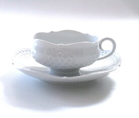 マイセンMEISSEN　ホワイトレリーフ　ティーカップ＆ソーサー000000 26633