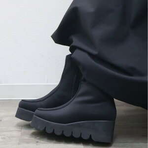 【軽量】 厚底 ストレッチ ショートブーツ 波型 キャタピラソール らくらく 走れる 外反母趾 痛くない 疲れにくい レディース ウォーキング カジュアル シンプル お出かけ プレゼント