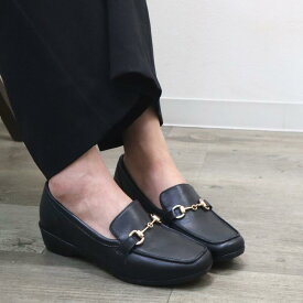 ビット付/ローファー ブラック 幅広 本革 コンフォート 抗菌防臭 外反母趾 大人かわいい 30代 40代 50代 60代 ファッション アーチサポート ミセスファッション 走れる 痛くない 神戸 革靴 デート プレゼント 誕生日 母の日 おでかけ オフィス 通勤 黒