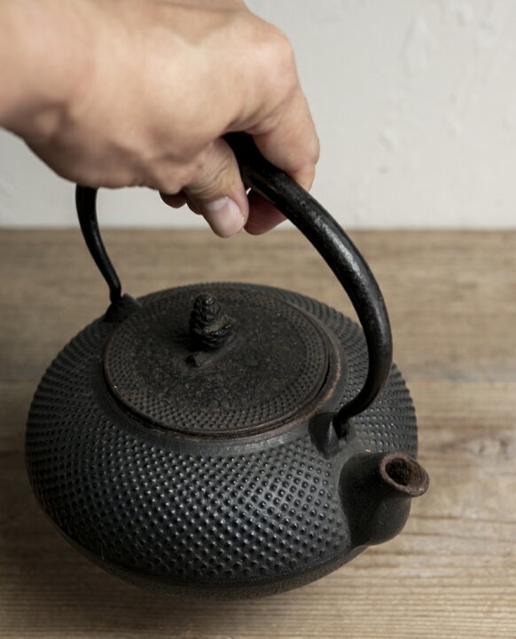 楽天市場】骨董○南部鉄器アラレ文鉄瓶○ | 近代-20世紀頃 | 内側サビ 