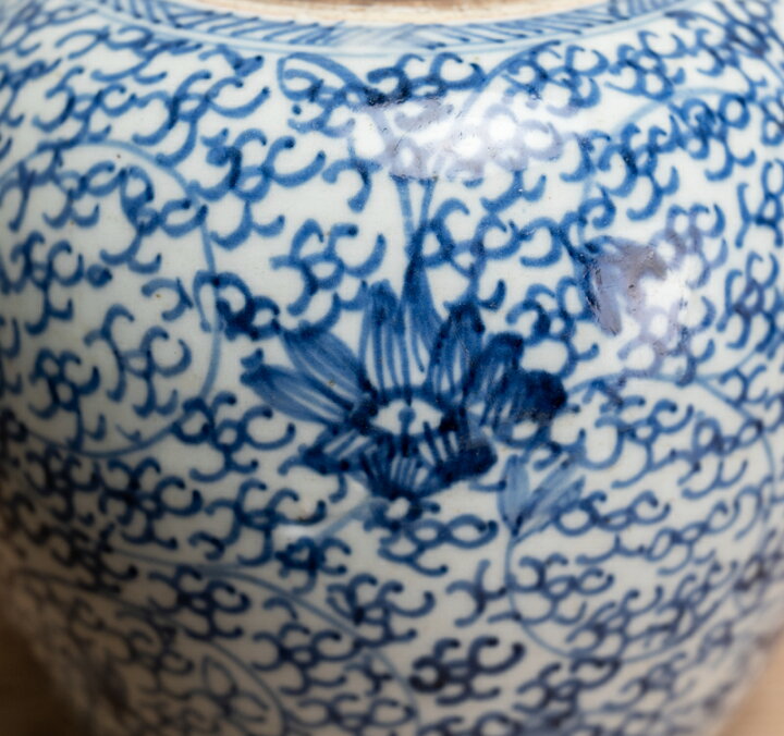 楽天市場】唐物○青花花唐草文壺○ | 清朝後期-19世紀頃 | 磁器 | 飾り 