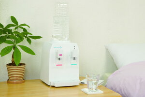 �R���p�N�g�E�H�[�^�[�T�[�o�[ AQUACUBE2 �z���C�g