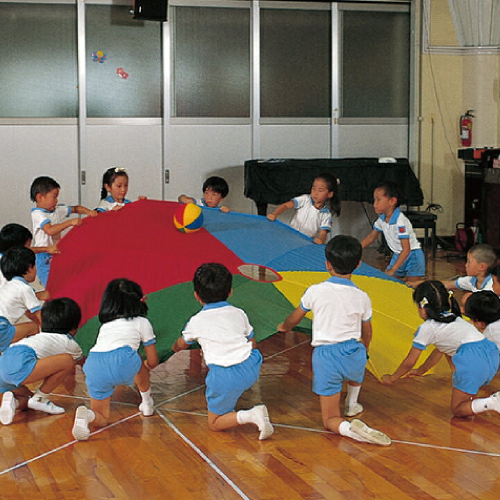 楽天市場 フワフワボールプレイ4色3m パラバルーン プレイパラシュート 保育園 保育所 幼稚園 運動会 ダンス イベント Cd付き 収納バッグ付き 集団演技 大技 表現方法 導入 ねらい 幼児 園児 楽しい 大人 演目 お遊戯会 曲 運動用品 華 リトミック 体操 6歳までの寝具
