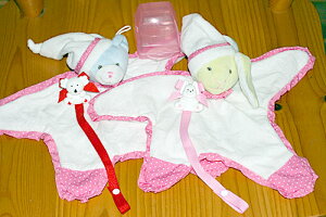 布のおもちゃ布絵本どうぶつおあそびタオルベア&バニー・ピンク 2個組みカーケースいりアニマルホルダーおまけ付選んで!!無料ギフトラッピング