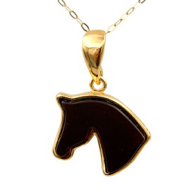 馬 ペンダント 2026年 午年 干支 琥珀 ネックレス 縦15mm 横12mm イエローアンバー ハニー チェリーレッドアンバー ワインレッド グリーンアンバー 赤黄緑 バルト産 動物 競馬 男女兼用 金メッキシルバー925 ゴールドカラー 琥珀屋 新着 No 3806