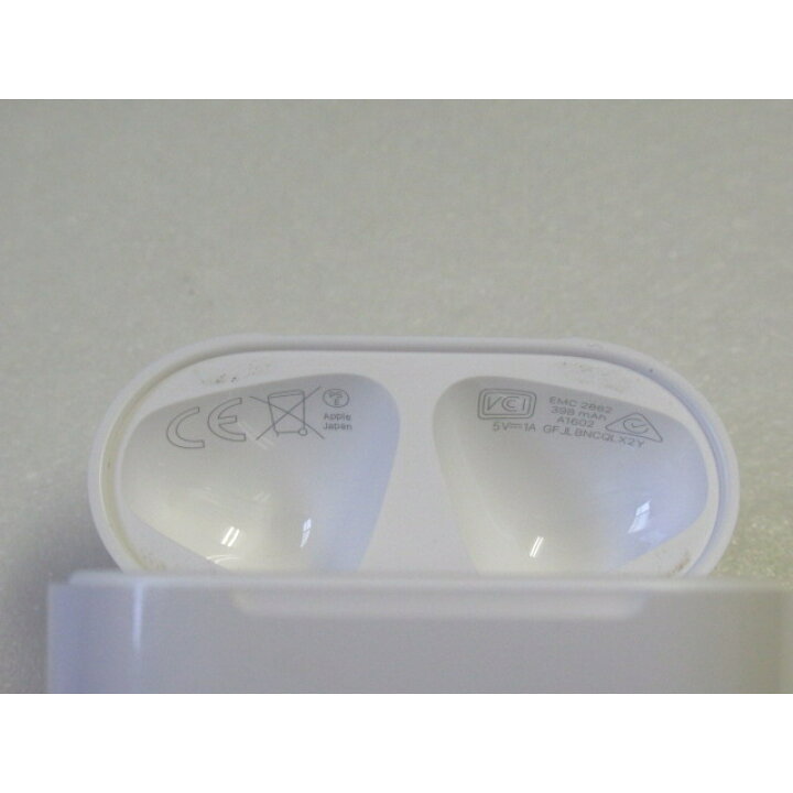 楽天市場】【中古品】 Apple AirPods with Charging Case MV7N2J/A  