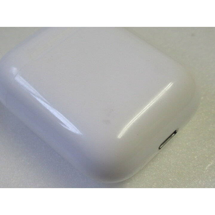 楽天市場】【中古品】 Apple AirPods with Charging Case MV7N2J/A  
