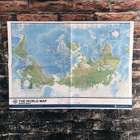 世界 地図 A2 ポスター 　( THE WORLD MAP Upside Down / 逆さ 地図 ) 　【 東京カートグラフィック 】　