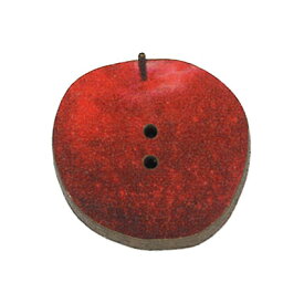 木製ボタン　赤いリンゴ 1.8cm