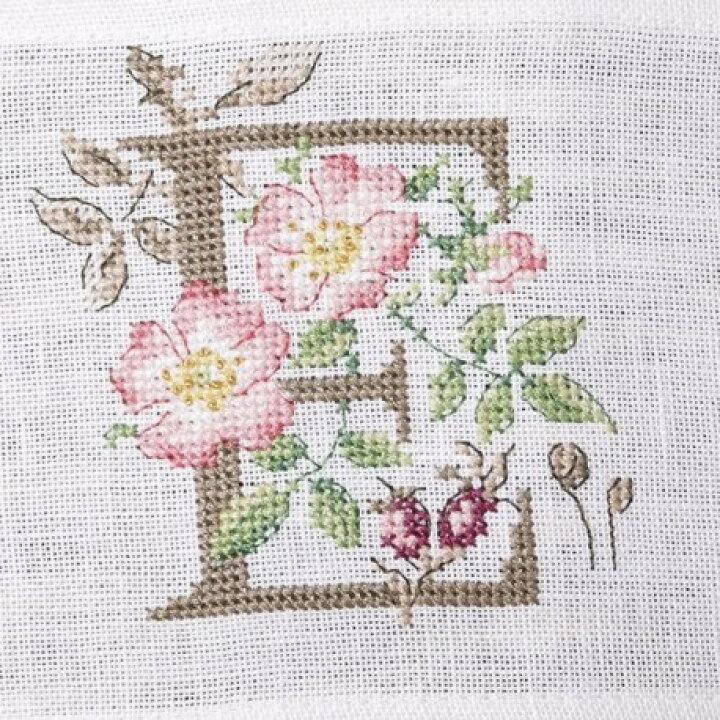 楽天市場 予約受付中 クロスステッチ図案 Botanical Alphabet Chart 植物のアルファベット26のモチーフ ココロ商店