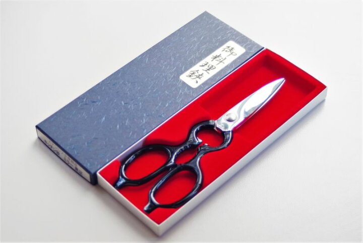 楽天市場 キヨツナ キッチン鋏 黒足 Ut101 林工業 みきかじや村 清綱 Crepe キッチンハサミ メール便 キッチンはさみ 骨切りバサミ 台所鋏 高級 料理鋏 魚 鳥 カニ オールステンレス ギザギザ刃 何でも切れる 職人 裏スキ 裏押し 鍛造 贈り物 プレゼント ギフト 新生活