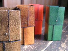 UL WASHI 漆和紙 ボックス小 UW-002 ペンスタンド ペンホルダー 小物入れ 漆 和紙 越前和紙 杉原商店 福井県越前市 高級 高級感 モダン 和モダン おしゃれ 還暦 友人 上司 夫婦 結婚 新居 引っ越し 祝い 記念日 記念品 プレゼント 贈り物 贈答用